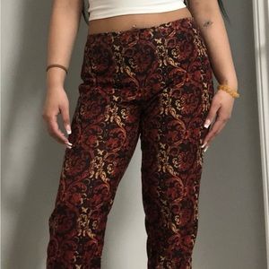 NO TAG grunge/vintage low rise/mid rise printed flared trousers (size M)